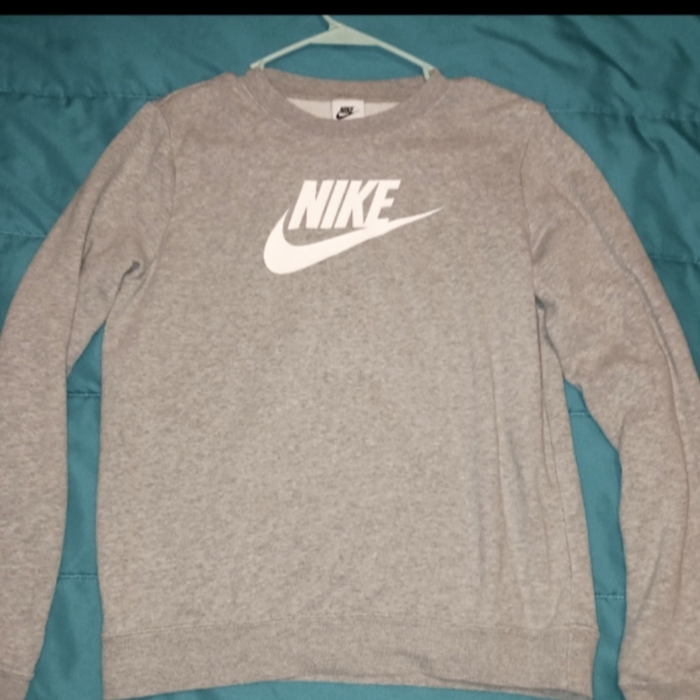Nike Gray Sweatshirt